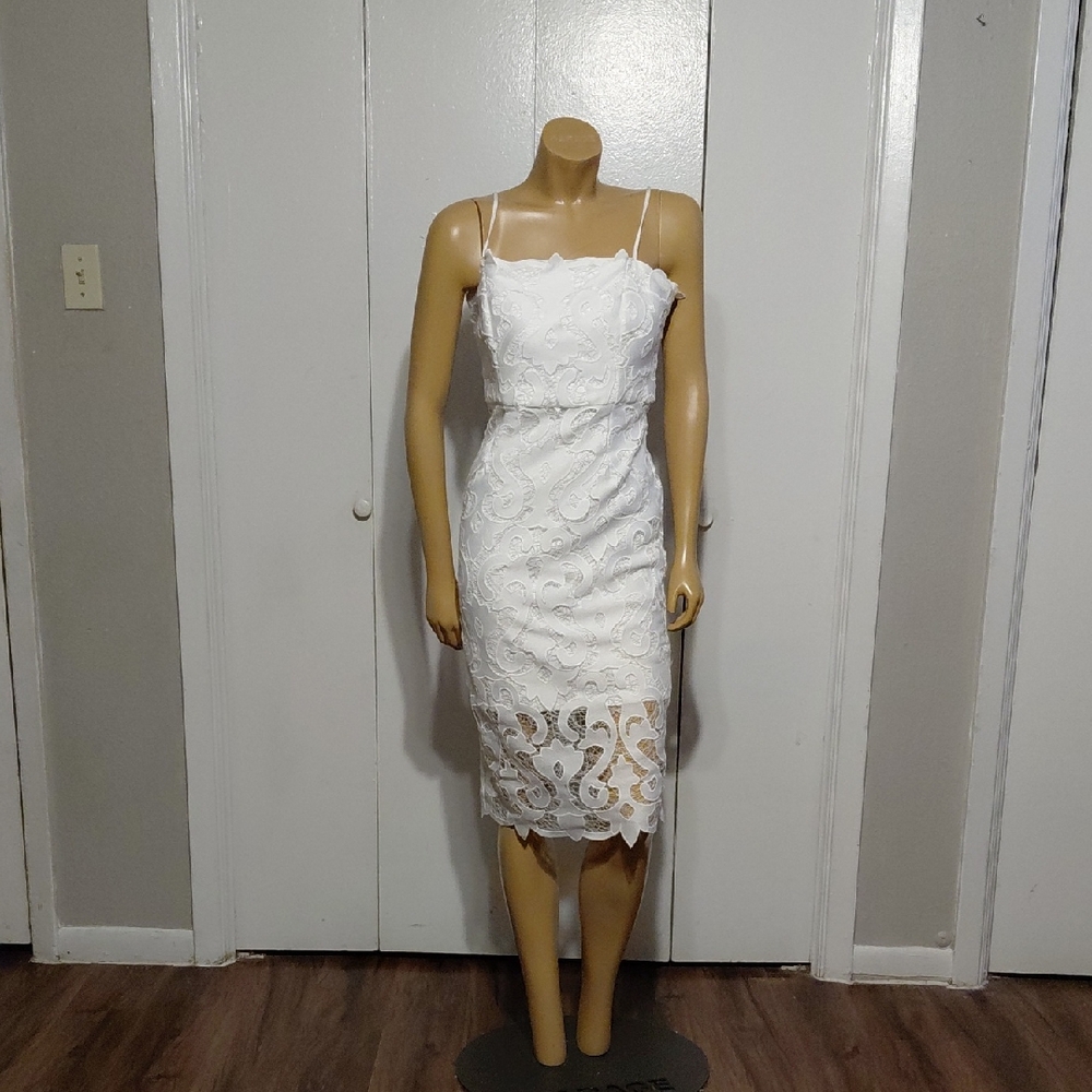 👗♻️ Bardot White Lace Midi Dress